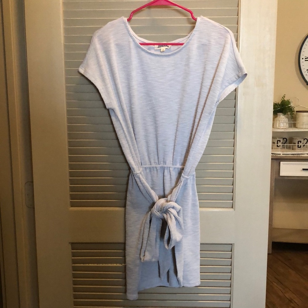 Listicle women’s gray dress